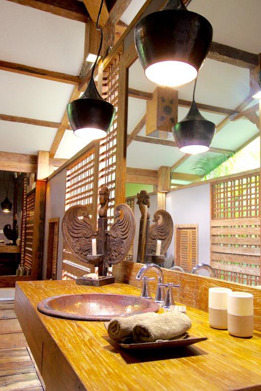 Bhuvana With Private Swimming Pool Villa *