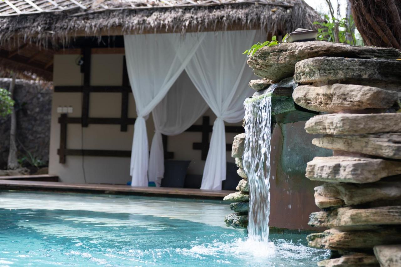 Bhuvana With Private Swimming Pool Villa